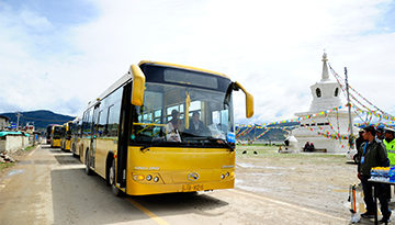 Take the event bus from Kunming to Shangri La!